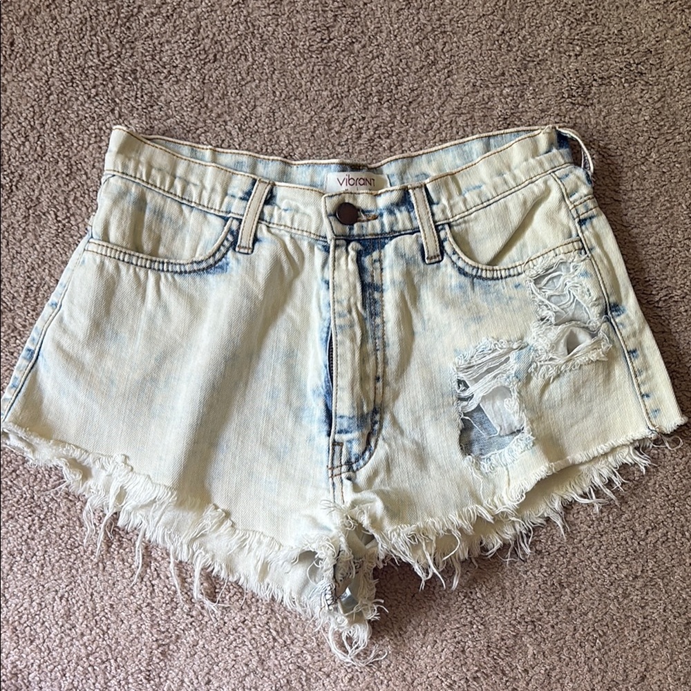 Vibrant Cream Jean Shorts High-Waisted Distressed